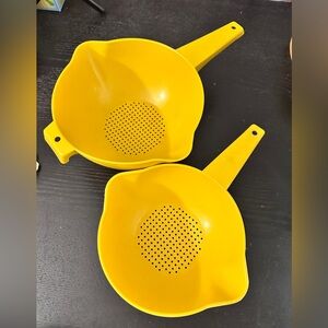 Yellow Tupperware Strainers Colanders 1200 1 Qt 1523 2 Qt  Vintage Lot of 2